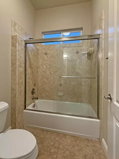 Bath - 2807 Montana Sky Dr, Redding, CA 96002 photo 3 of 6