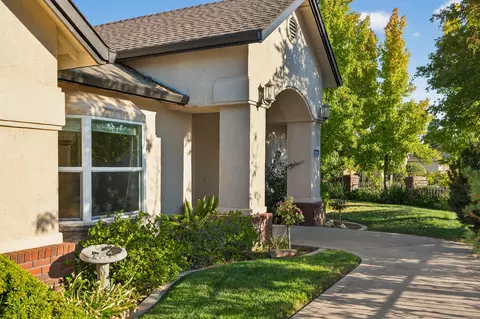 Exterior - 2275 Crescent Moon Dr, Redding, CA 96001 photo 2 of 8