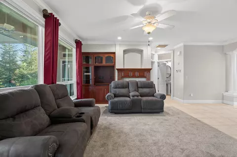 Living - 2275 Crescent Moon Dr, Redding, CA 96001 photo 2 of 4