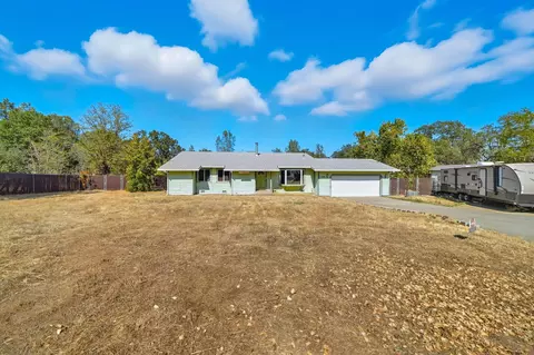 3488 Oasis Rd, Redding, CA 96003