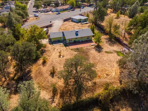 View/Area - 3488 Oasis Rd, Redding, CA 96003 photo 3 of 9