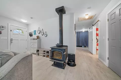 Entry Way - 3488 Oasis Rd, Redding, CA 96003 photo 1 of 1