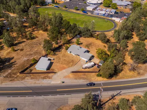 View/Area - 3488 Oasis Rd, Redding, CA 96003 photo 8 of 9