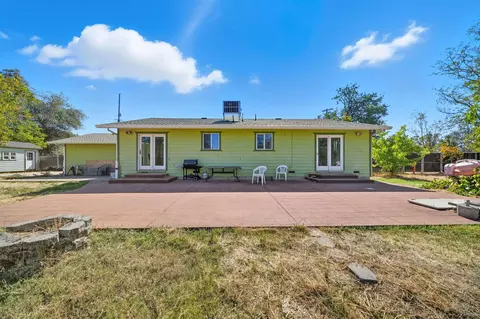 Exterior - 3488 Oasis Rd, Redding, CA 96003 photo 5 of 10