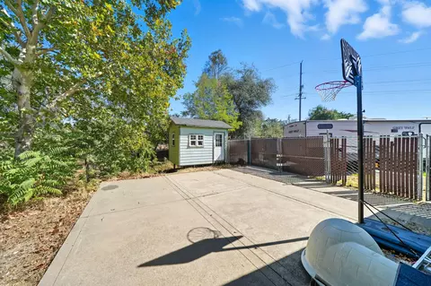 Exterior - 3488 Oasis Rd, Redding, CA 96003 photo 8 of 10