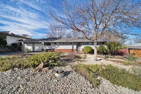 2326 Gold St, Redding, CA 96001