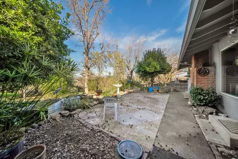 2326 Gold St, Redding, CA 96001 photo 29