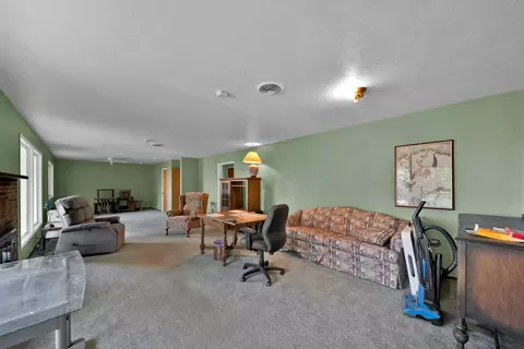 2326 Gold St, Redding, CA 96001 photo 17