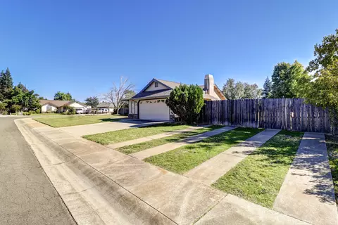 4334 Mountain Glen Ct, Redding, CA 96001 photo 2