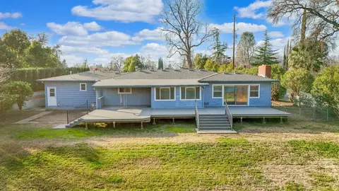 Exterior - 6941 Riverside Dr, Redding, CA 96001 photo 6 of 6