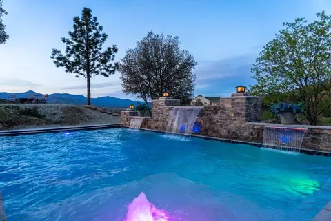 Exterior - 16281 Valparaiso Way, Redding, CA 96001 photo 5 of 11