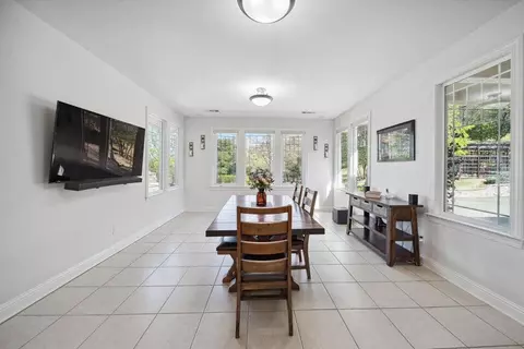 Dining - 16281 Valparaiso Way, Redding, CA 96001 photo 2 of 2