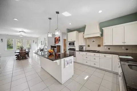 Kitchen - 16281 Valparaiso Way, Redding, CA 96001 photo 3 of 3
