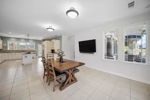 Dining - 16281 Valparaiso Way, Redding, CA 96001 photo 1 of 2
