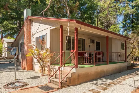 220 230 Lakeview Dr, Trinity Center, CA 96091