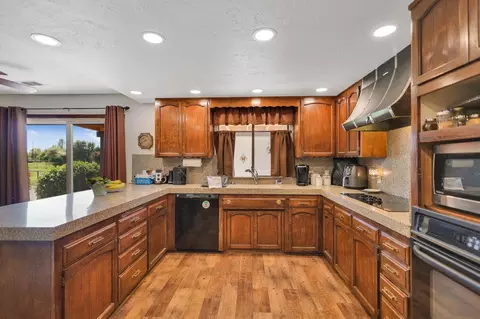 Kitchen - 7545 Fiesta Way, Redding, CA 96002 photo 1 of 5