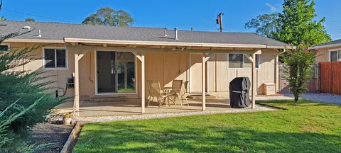 3435 Glenwood Dr, Redding, CA 96003 photo 4