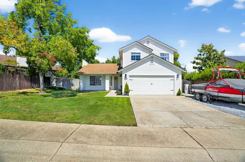 538 Alamine Dr, Redding, CA 96003 photo 2