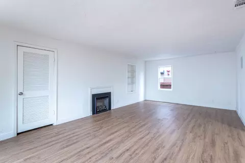 Living - 10251027 Parkview Ave, Redding, CA 96001 photo 3 of 8