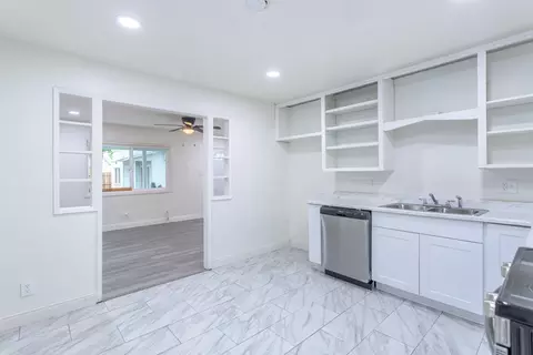 Kitchen - 10251027 Parkview Ave, Redding, CA 96001 photo 5 of 5