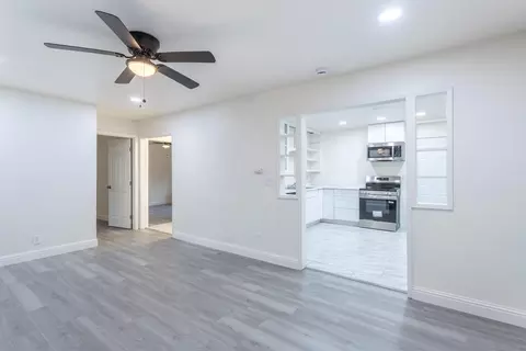 Living - 10251027 Parkview Ave, Redding, CA 96001 photo 8 of 8