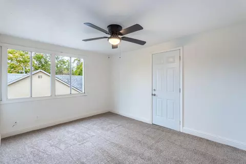 Bedroom - 10251027 Parkview Ave, Redding, CA 96001 photo 6 of 12