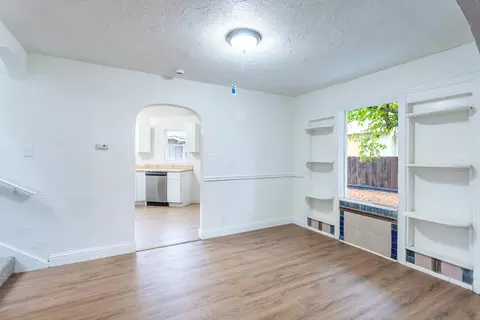 Living - 10251027 Parkview Ave, Redding, CA 96001 photo 4 of 8