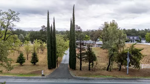 11341 Old Oregon Trl, Redding, CA 96003 photo 4