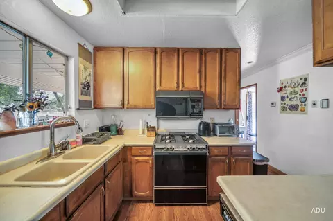 11341 Old Oregon Trl, Redding, CA 96003 photo 20