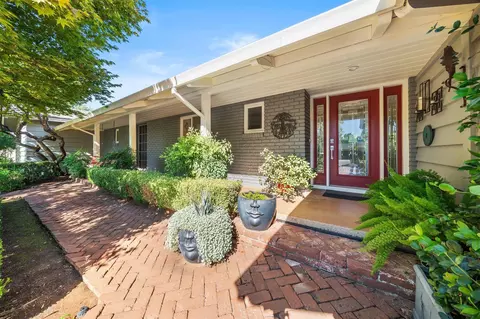 925 Hallmark Dr, Redding, CA 96001 photo 2