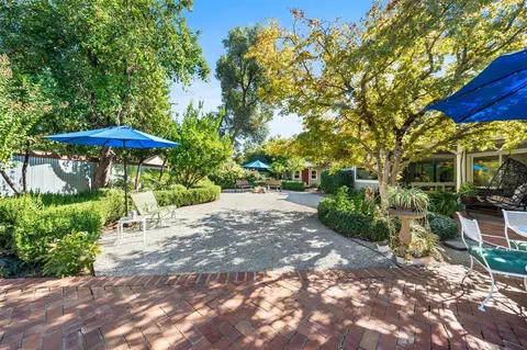 925 Hallmark Dr, Redding, CA 96001 photo 21