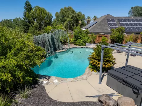 Exterior - 2120 Tradition Way, Redding, CA 96001 photo 4 of 9