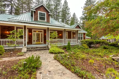 31051 Woodridge Dr, Shingletown, CA 96088