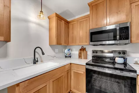 1818 Del Mar Ave, Redding, CA 96003 photo 9