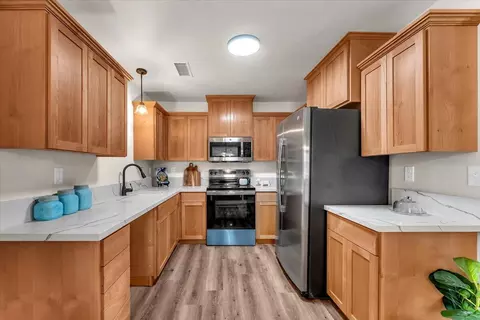 1818 Del Mar Ave, Redding, CA 96003 photo 4