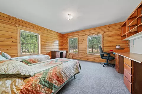 Bedroom - 12792 Clearbrook Dr, Old Station, CA 96071 photo 2 of 3
