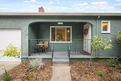 2056 Canal Dr, Redding, CA 96001 photo 2