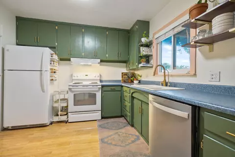 2056 Canal Dr, Redding, CA 96001 photo 12