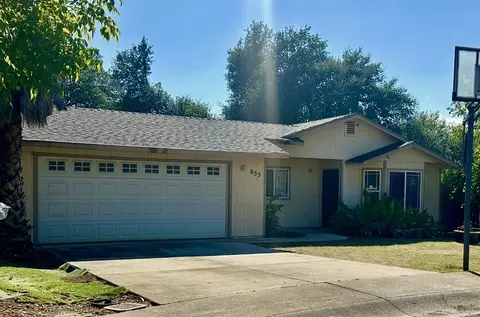 855 Jefferson Ct, Redding, CA 96002