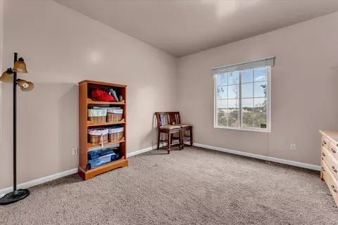 Bedroom - 19600 Sunshine Dr, Red Bluff, CA 96080 photo 7 of 7