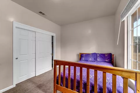 Bedroom - 19600 Sunshine Dr, Red Bluff, CA 96080 photo 4 of 7