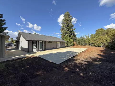 Exterior - 3591 Adams Ln, Redding, CA 96002 photo 2 of 4