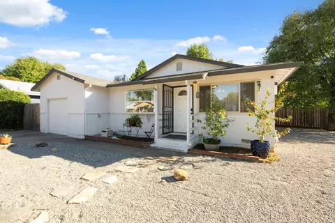 2041 Jupiter Ter, Redding, CA 96002