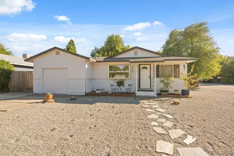 Exterior - 2041 Jupiter Ter, Redding, CA 96002 photo 8 of 10
