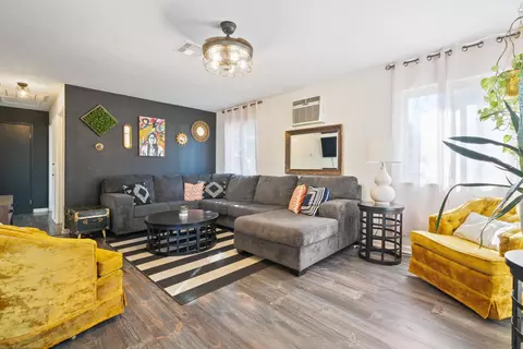 Living - 2041 Jupiter Ter, Redding, CA 96002 photo 1 of 3