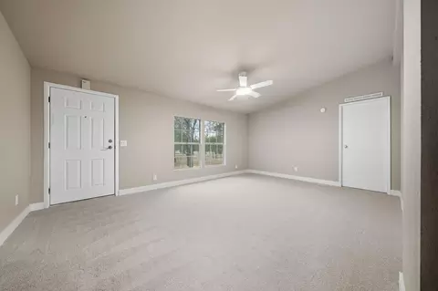 Living - 11577 Palo Duro Rd, Redding, CA 96003 photo 3 of 7