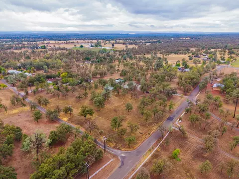 View/Area - 11577 Palo Duro Rd, Redding, CA 96003 photo 8 of 18
