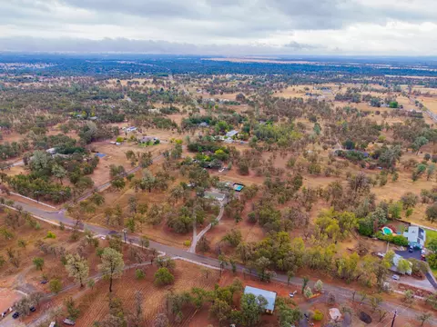 View/Area - 11577 Palo Duro Rd, Redding, CA 96003 photo 11 of 18