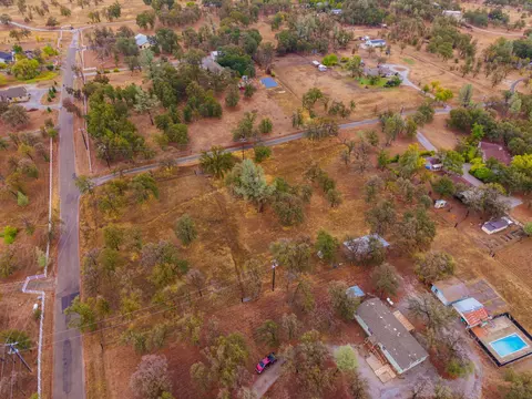 View/Area - 11577 Palo Duro Rd, Redding, CA 96003 photo 15 of 18