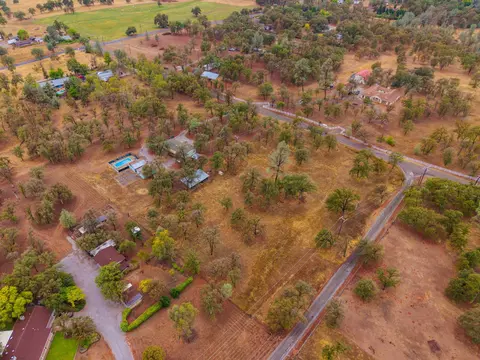 View/Area - 11577 Palo Duro Rd, Redding, CA 96003 photo 6 of 18